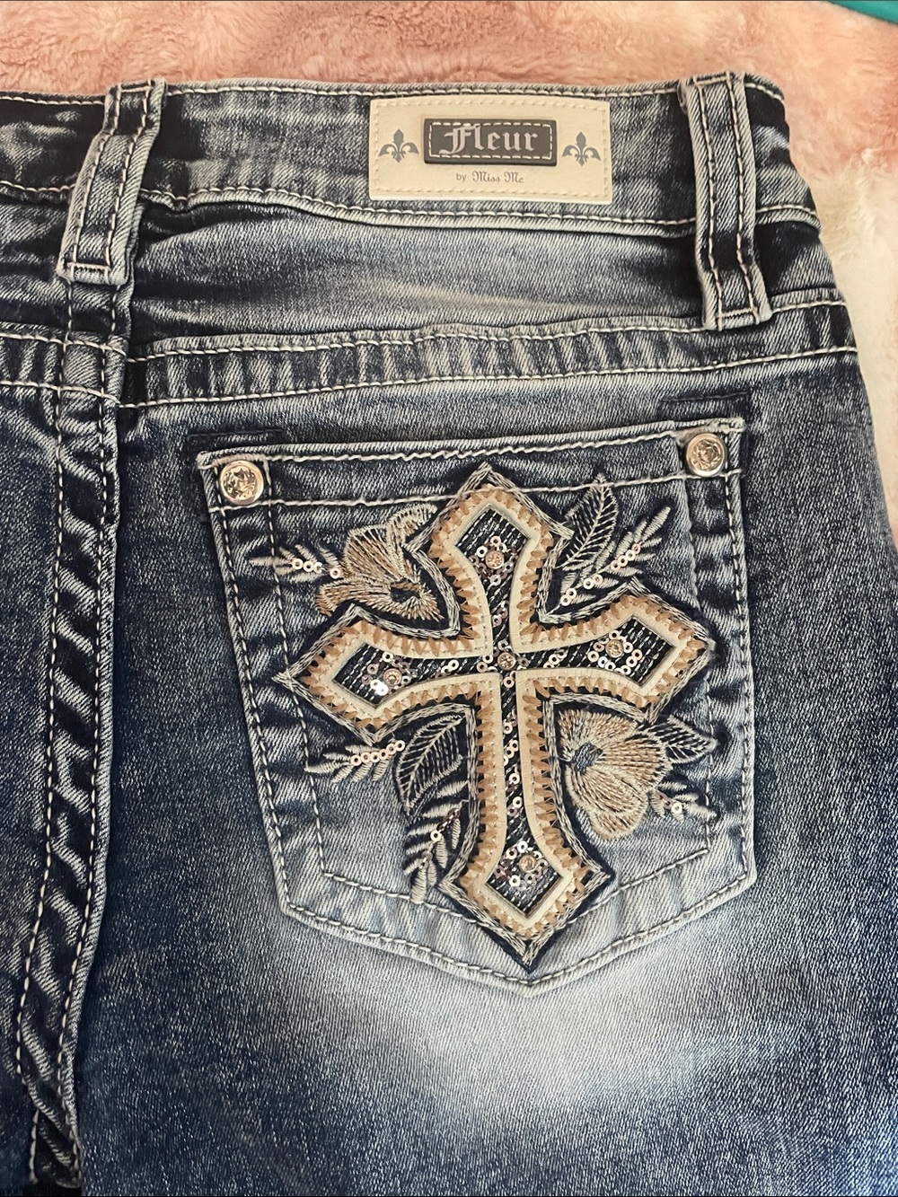 Fleur. Miss Me Embellished Blue Denim Jeans Rhinestone,Sequin Cross Designed Y2K